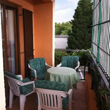 Nino Apartmán Starigrad Paklenica